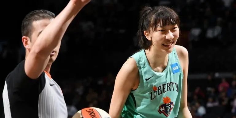 WNBA简报：自由人102-73轻取火花 约内斯库31+6  韩旭13+7+8