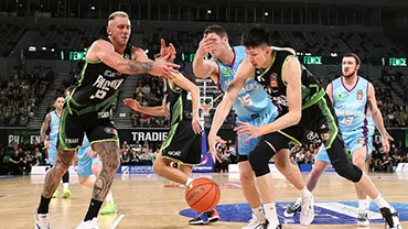 NBL简报:凤凰77-85不敌破坏者 周琦赛季首秀8+4