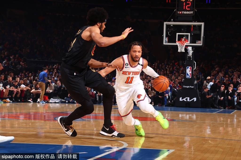 NBA简报:尼克斯99-79轻取骑士 布伦森21+6 巴雷特19+8 米切尔22+7