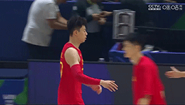 中国男篮的王牌！唯一现役NBA球员李凯尔首发出场