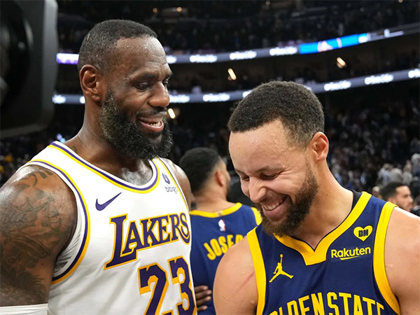 08月19日NBA动态汇总:詹姆斯的转会波折与库里等球星的新动向