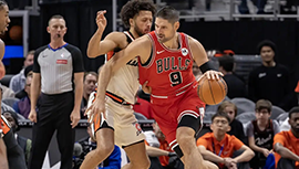 NBA简报:公牛122-112大胜活塞 拉文末节6三分 武切维奇29+11 杜伦15+22